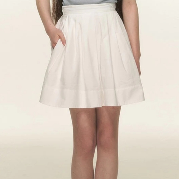 DKNY | Crisp Pleated Cotton  White High Waist Unlined Mini Skirt (Size 10) - Picture 12 of 13
